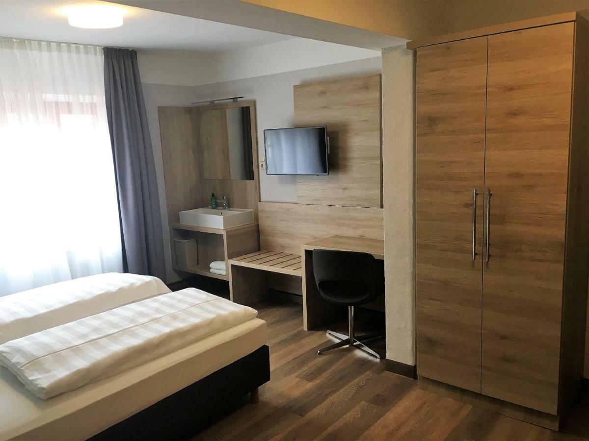 Eberl Hotel Pension Muenchen Feldmoching Kültér fotó